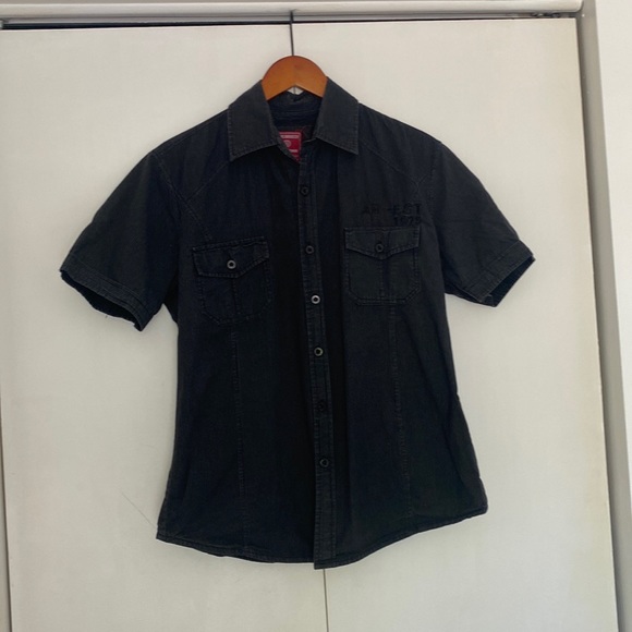 MEN’S SHORT SLEEVE BUTTON UP - Picture 1 of 4